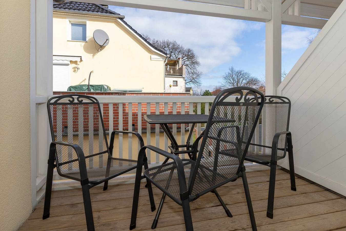 Appartement entier, Hübsche, ruhige Ferienwohnung mit Balkon und Wlan - nur 180 m zum Ostseestrand! in Ostseebad Kühlungsborn, Kühlungsborn