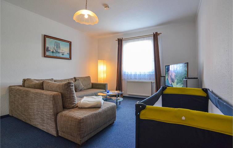 Ganze Ferienwohnung, Modernes Appartement mit Parkplatz, TV & Geschirrspüler | Nähe Seebad Lubmin in Wusterhusen, Vorpommern Greifswald