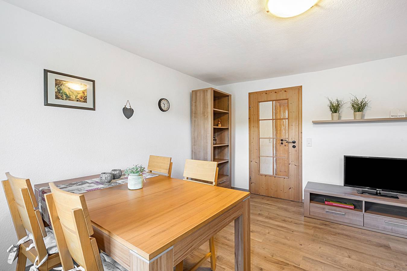 Ganze Wohnung, Apartment 'Klatschmohn' mit gemeinsamer Terrasse und Wlan in Schmallenberg, Hochsauerlandkreis