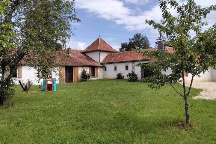 Location de vacances pour 11 personnes, avec jardin, animaux acceptés à Mers-sur-Indre