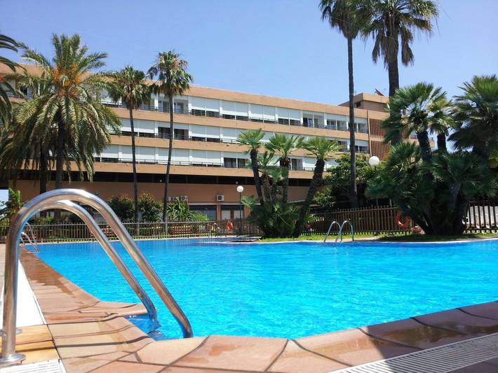 Apartamento para 2 personas, con piscina además de jardín y piscina para niños en Ceuta