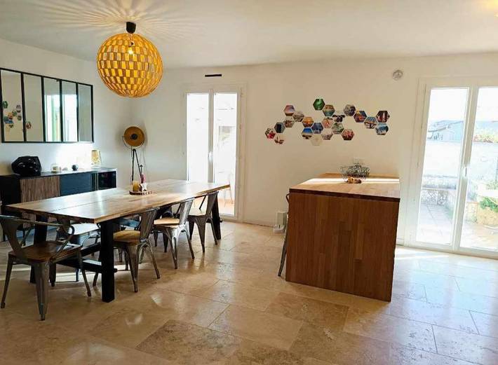 Chalet para 6 personas, con terraza además de piscina y jardín - 1