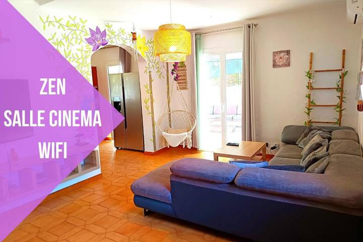 Villa pour 5 personnes, avec Terrasse ainsi que Piscine et Vue à La Valette-du-Var