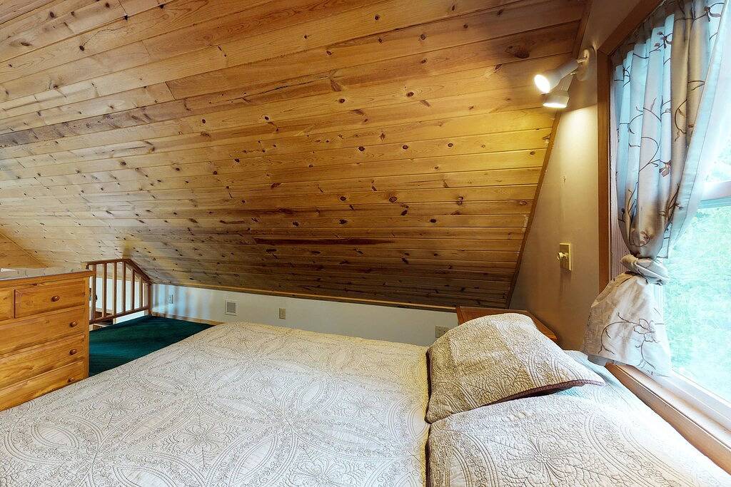 Gemütliche Hütte mit eigenem Whirlpool, ruhige Lage Blocks vom Resort & Trails in Girdwood, Anchorage