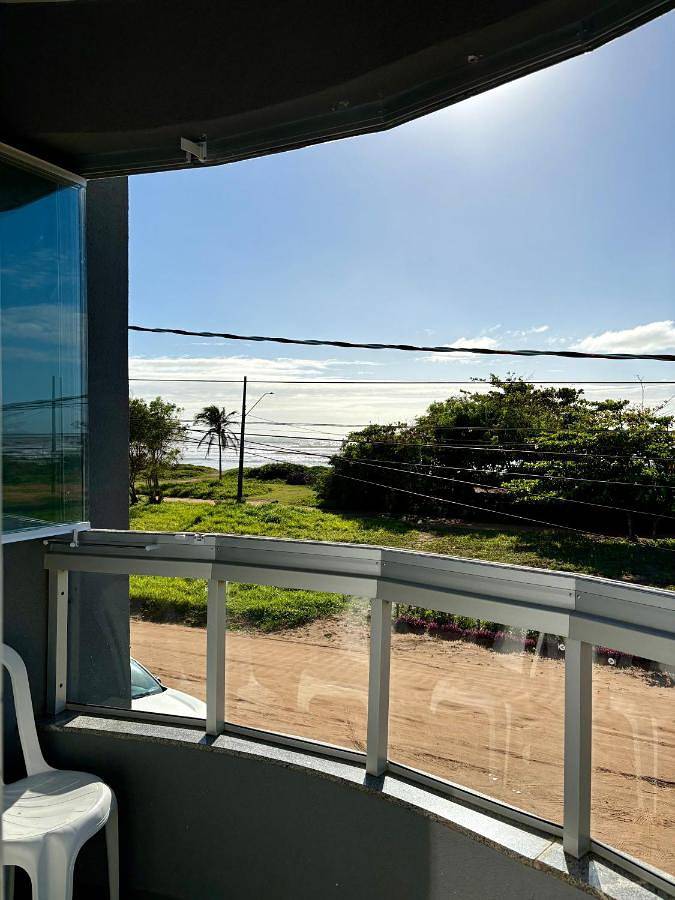 Casas e apartamentos de temporada para 5 pessoas, com balcão e vista em Nova Almeida