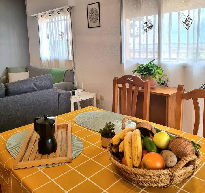 Casa rural para 13 personas, con Balcón y Terraza además de Jardín y Piscina en Los Alcázares - 4