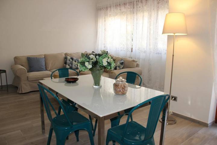 Appartamento per 6 persone, con Balcone e Terrazza nonché Panorama in Lido di Ostia