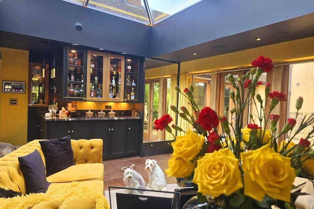 Beautiful en-suite double rm in a small country home c/w spa, supper & breakfast in Somerset