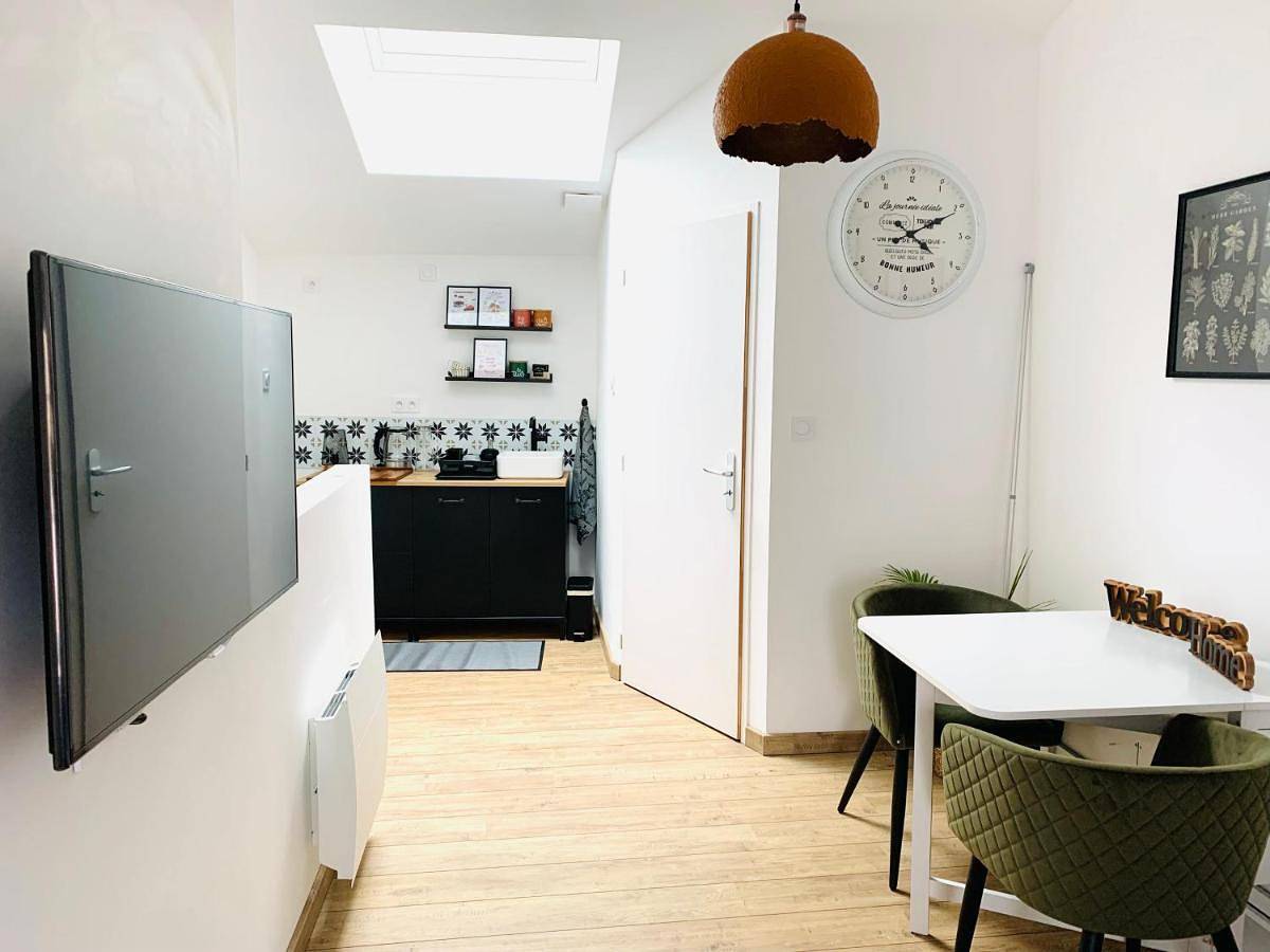 Appartement entier, One-Bedroom Apartment in Tiffauges, Vallée de la Loire