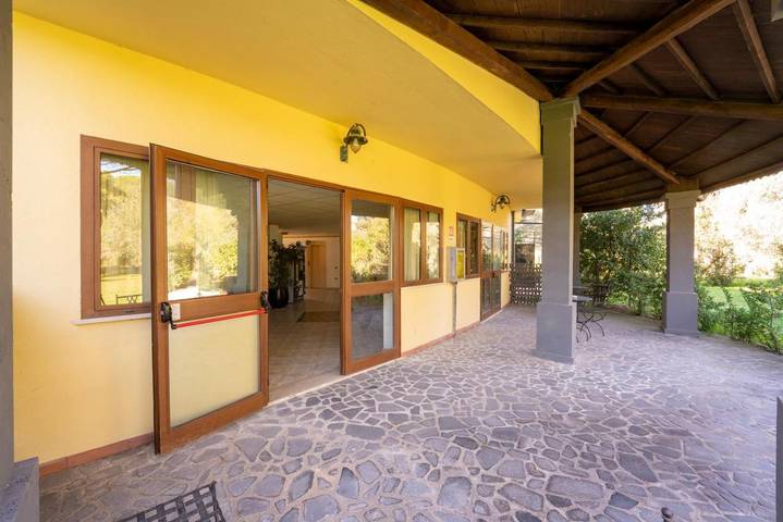 Hôtel pour 3 personnes, avec piscine et jacuzzi ainsi que jardin et sauna à Arborea - 3