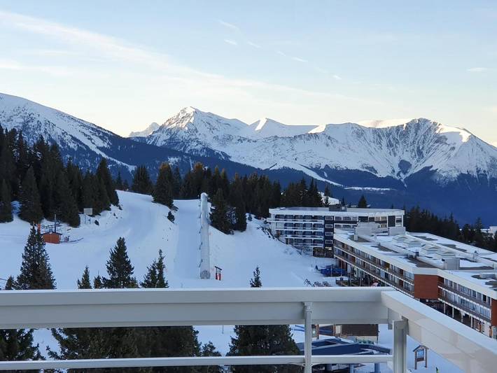 Gîte pour 6 personnes, avec terrasse et vue dans Cinema le Schuss (Chamrousse)