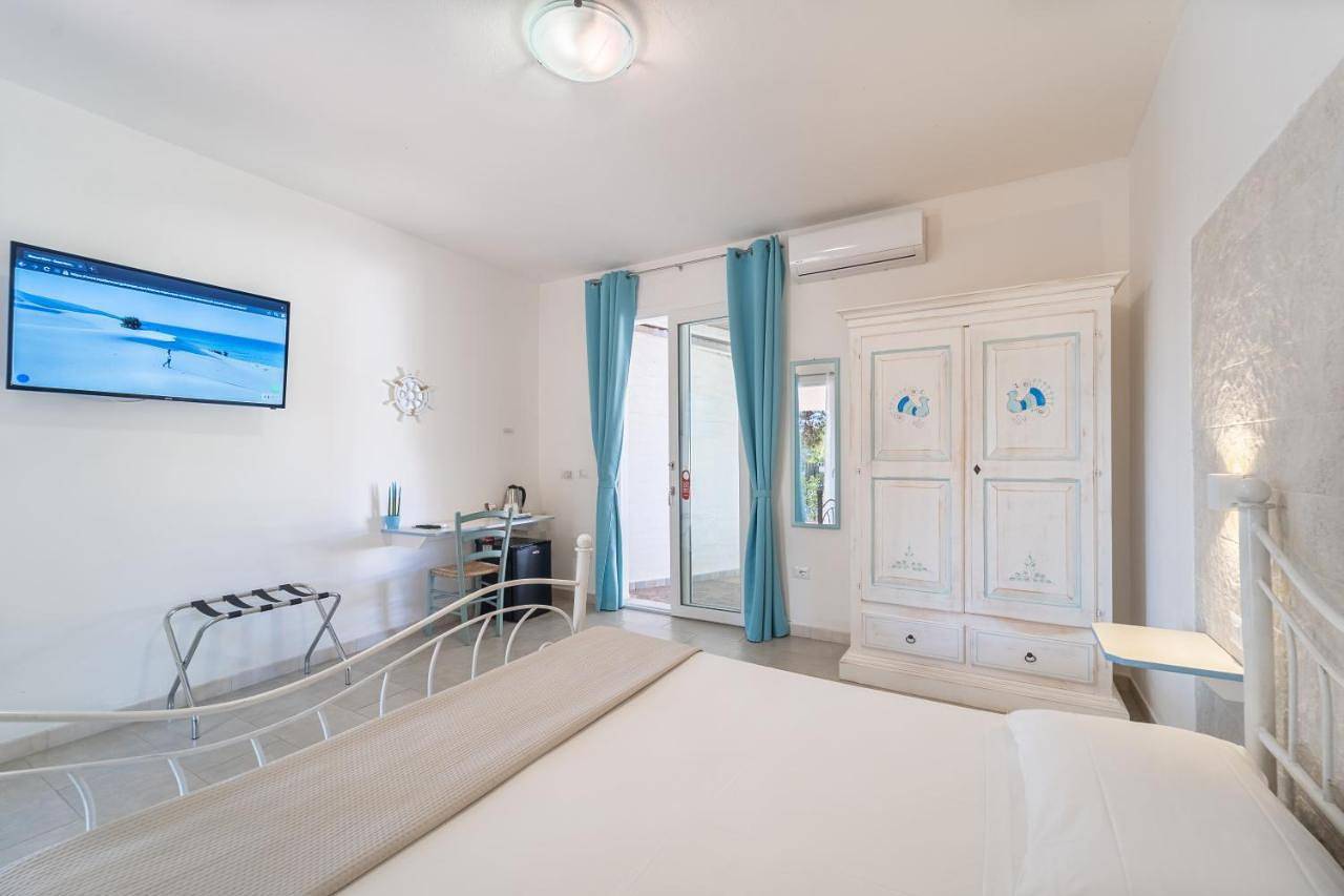 Double Room with Private Bathroom in Porto Pino (Sant'Anna Arresi), Sant'Anna Arresi