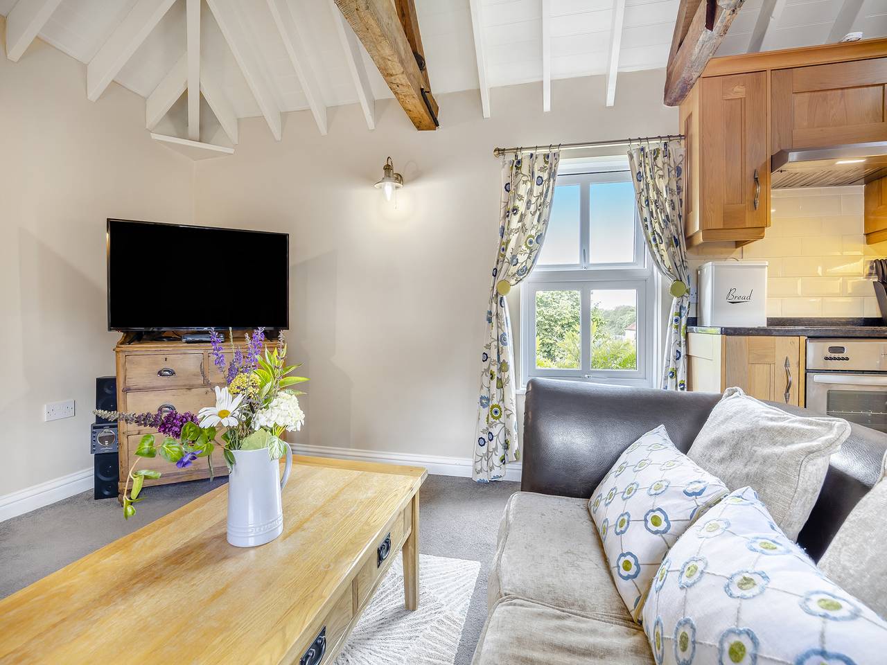 The Hayloft - Uk47153 in Burgh le Marsh, Lincolnshire