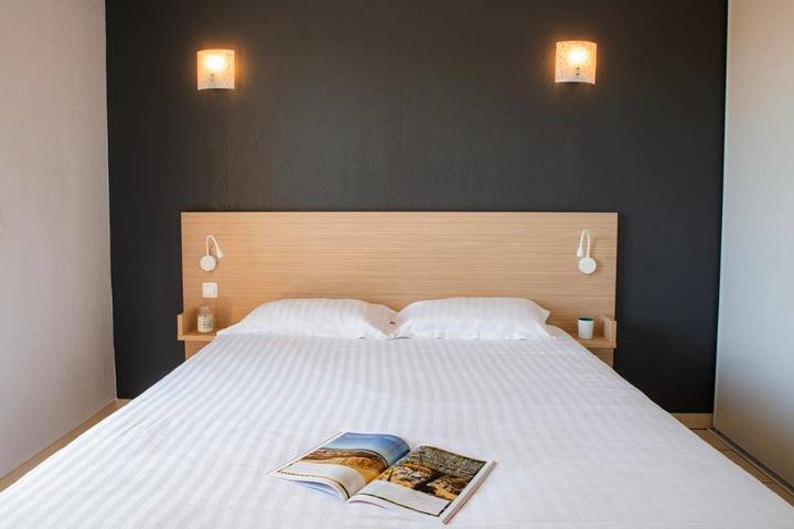 Appart’hôtel pour 4 personnes, avec jardin et piscine, animaux acceptés