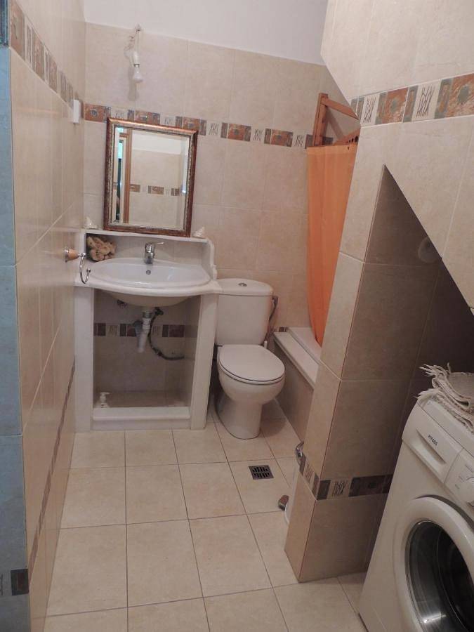 Location de vacances pour 5 personnes, avec vue ainsi que piscine et jardin dans Panormos - 4