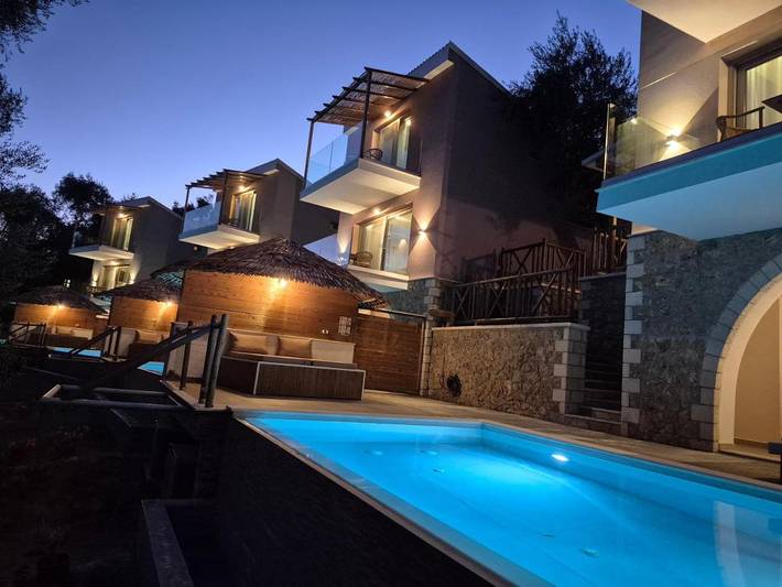 Villa für 6 Personen, mit Ausblick und Pool sowie Garten in Parga