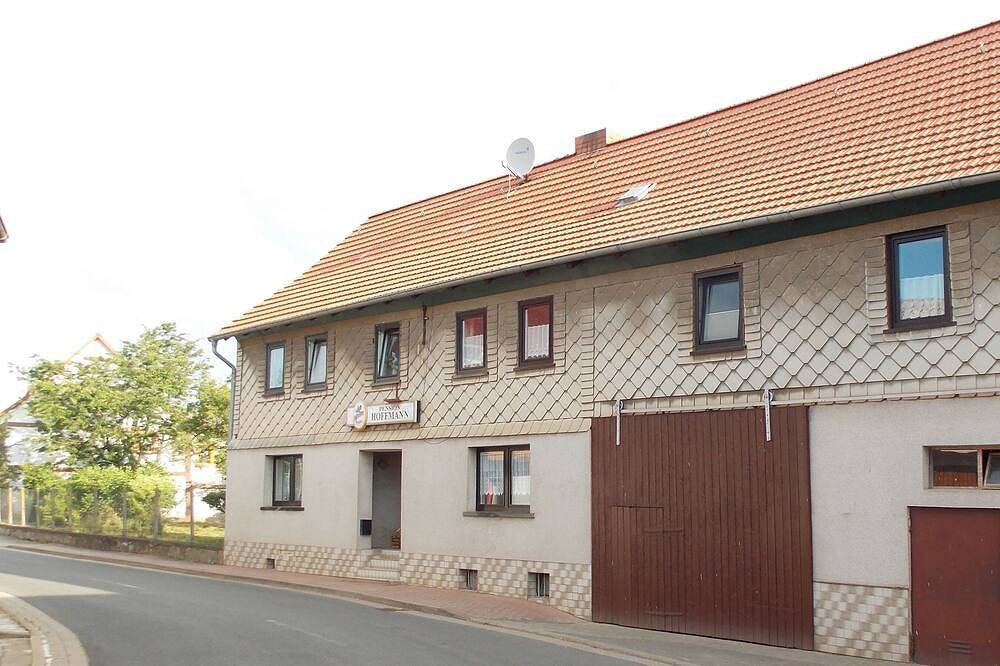 Uriger 4-Seitenhof in der Mitte Deutschlands am Südharz, Kyffhäuser & Eichsfeld in Hohenstein (Nordhausen), Nordthüringen (Deutschland)