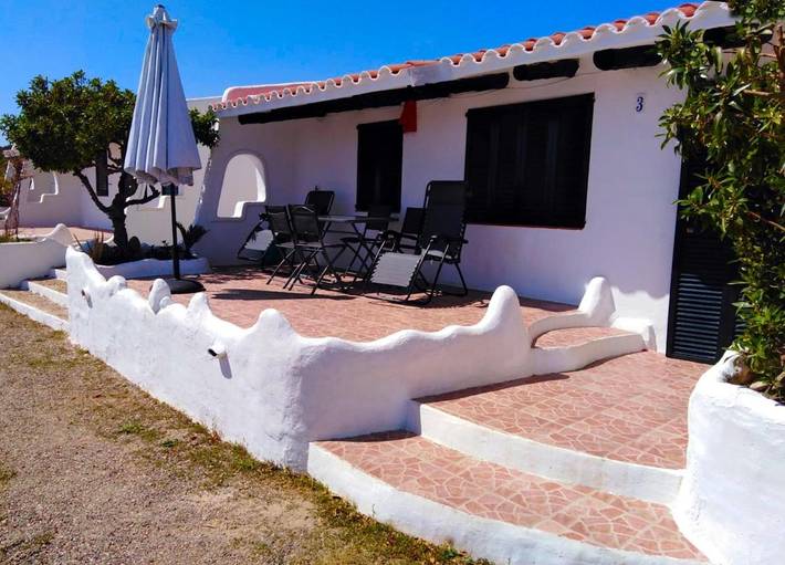 Location de vacances pour 4 personnes, avec vue et jardin dans Platja de l'Almadrava - 3