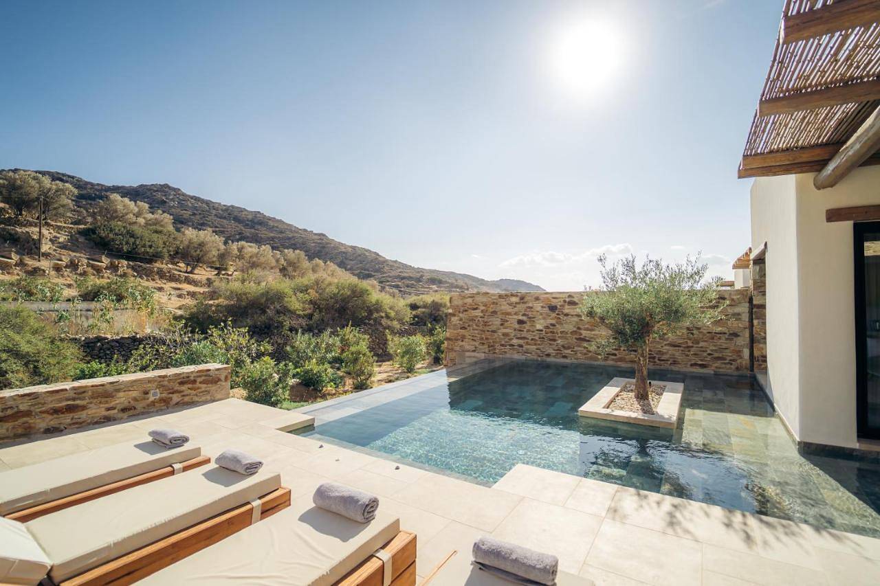 Hide Out Villas in Mylopotas, Ios