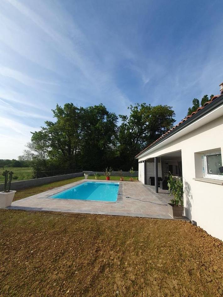 Location de vacances pour 4 personnes, avec Jacuzzi et Terrasse ainsi que Piscine et Vue à Lézat-sur-Lèze - 4