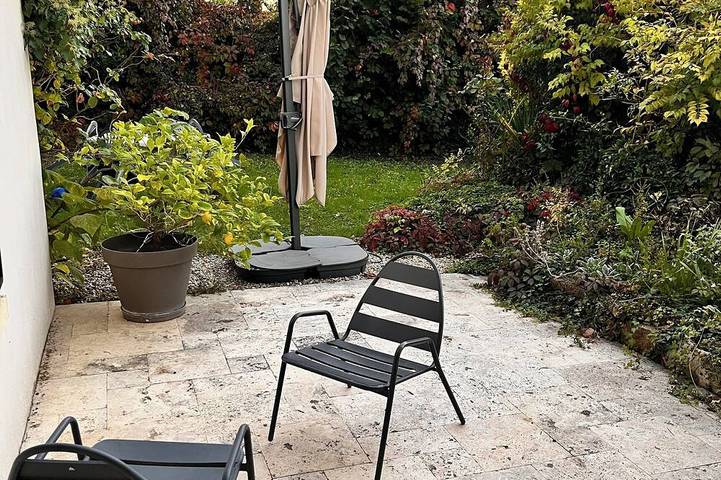 Location de vacances pour 7 personnes, avec jardin et terrasse dans Les Chères