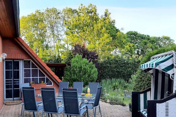 Ferienhaus für 10 Personen, mit Garten und Terrasse in Gülzow-Prüzen