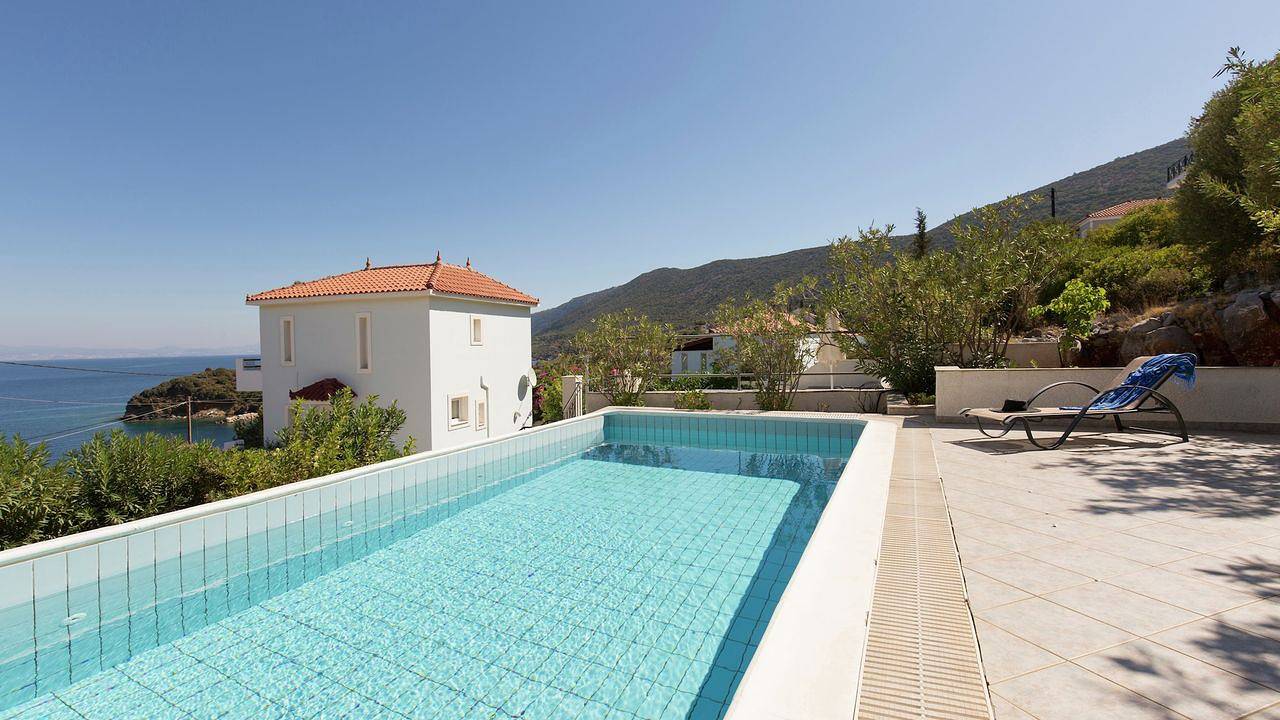 Villa for 6 People in Samos