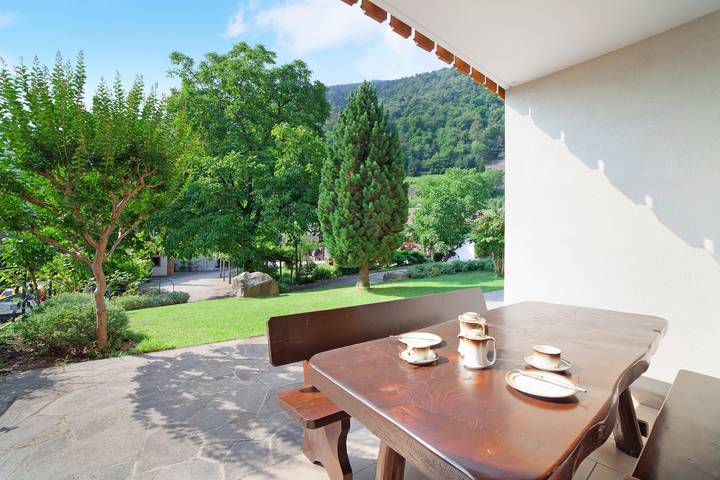 Entire apartment, Apartment 'Obermoarhof Hönigspitze Eg' with Mountain View, Private Terrace and Wi-Fi in Algund, Ortler Alps