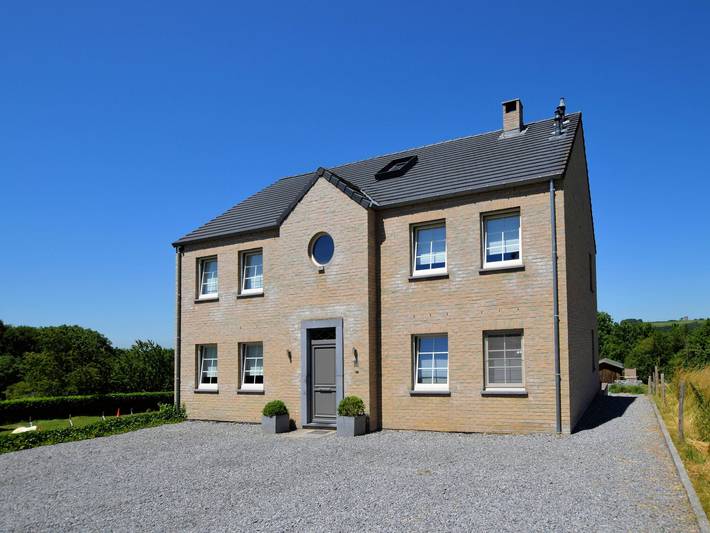 Vakantiehuis voor 14 personen, with Terras and Tuin as well as Zwembad and Sauna in Durbuy