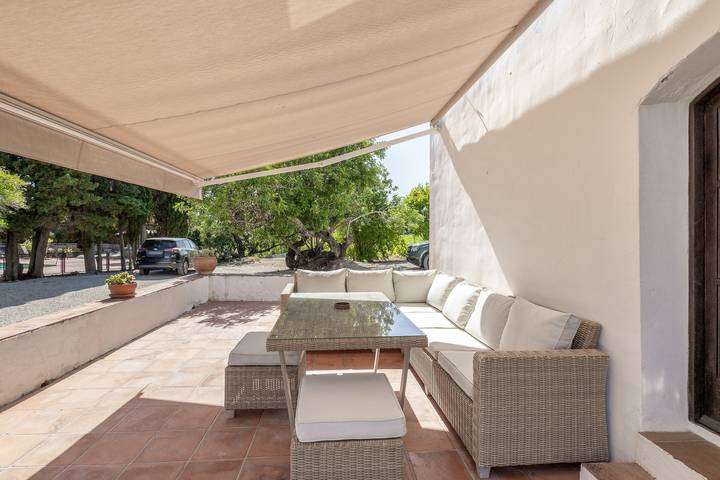 Apartamento entero, Apartamento 'I Els Cucons' con piscina compartida, Wi-Fi y aire acondicionado in San Pedro de Ribas, Garraf