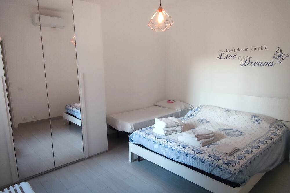 Entire apartment, Donna Beatrice Ammare beach house in Scicli, Ragusa Province