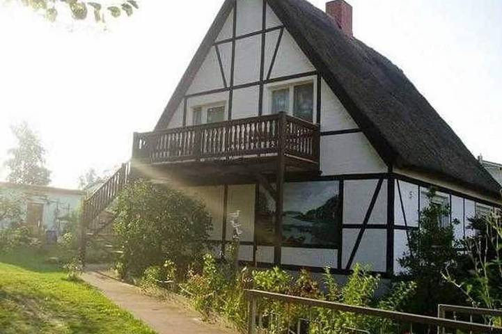 Bungalow für 4 Personen, mit Garten in Baabe