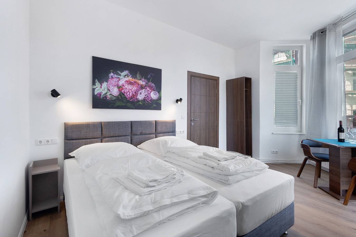 Entire apartment, Apartment 'Mit 2 Schlafzimmern 3' with Balcony and Wi-Fi in Lübeck, Bay of Lübeck