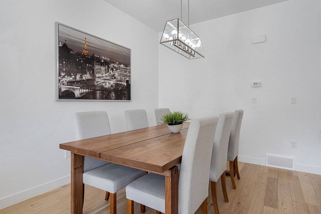 Luxurious Spacious Private House near City Centre in Calgary, Kanadische Rocky Mountains