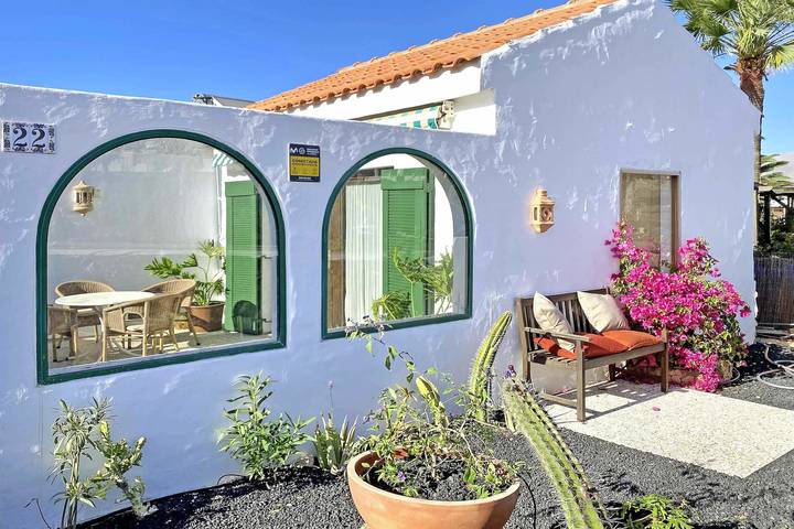 Location de vacances pour 5 personnes, avec terrasse à La Pared - 2