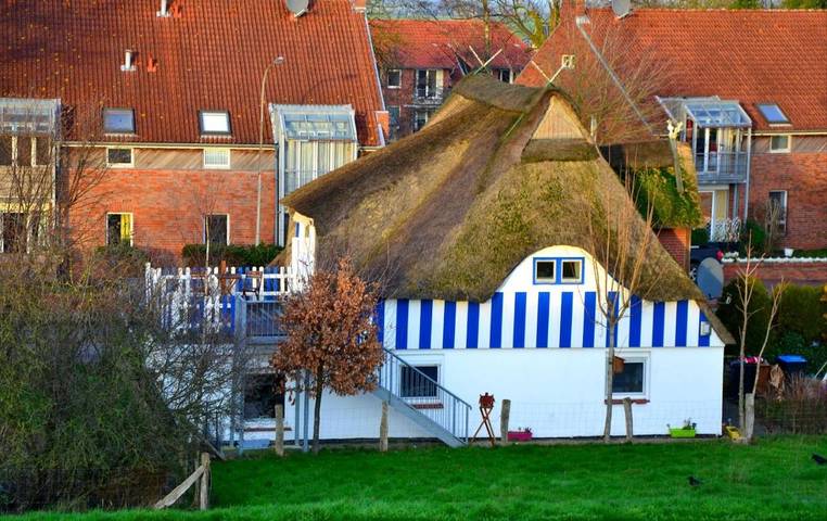 Ferienwohnung für 4 Personen, mit Balkon und Terrasse sowie Garten und Kinderpool in Brokdorf
