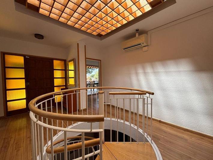 Chalet para 10 personas, con piscina además de balcón y vistas en Bajo Penedés - 4