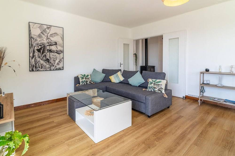 Entire apartment, Stunning apartment in La cadiére d'azur with Wifi in La Cadière-d'Azur, Mediterranean Coast (France)
