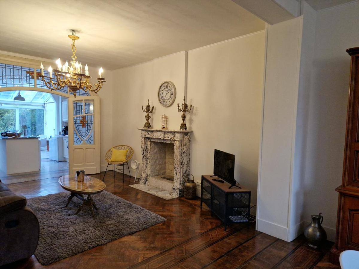 Two-Bedroom House in Frameries, Hainaut