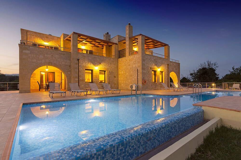 3' to Sandy Beach / Huge Private Pool / 6-Bedroom Family Villa in Armeni, Chania und Umgebung