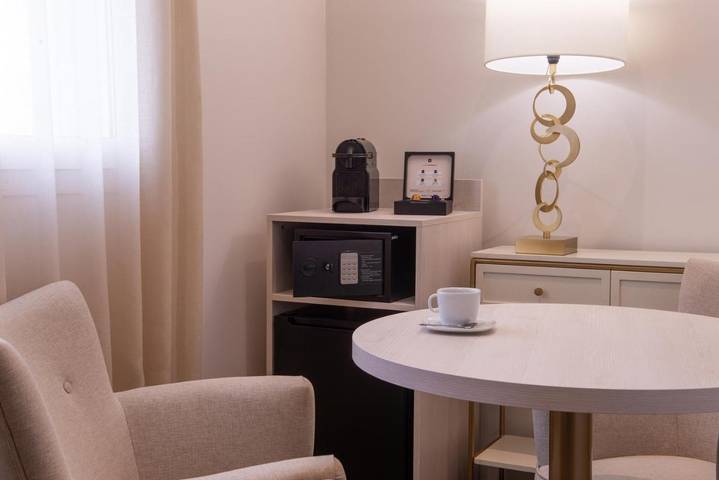 Hôtel pour 2 personnes, avec vue et jardin à La Chapelle-Saint-Mesmin - 2