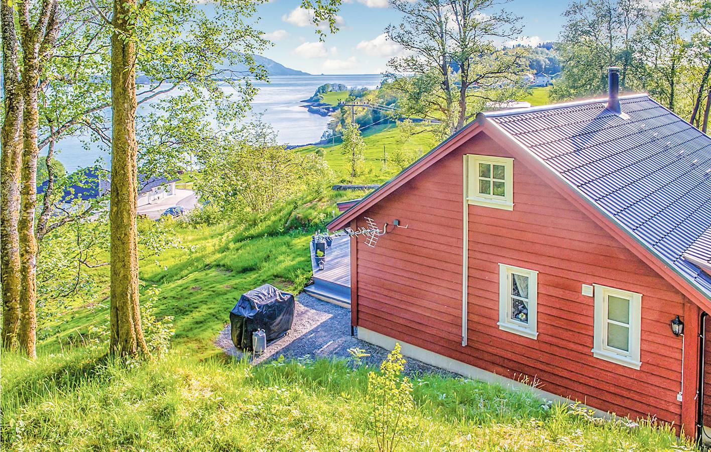 Ferienhaus für 6 Personen mit Terrasse in Naustdal