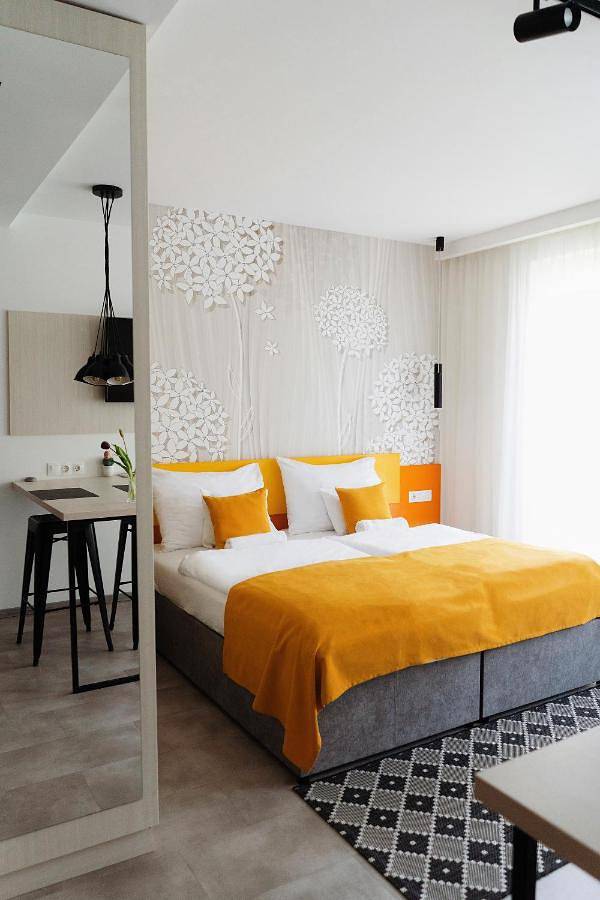 Hotel für 2 Personen, mit Ausblick - 1