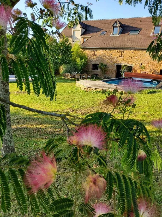 Bed and breakfast for 2 people, with terrace and pool as well as garden - 1