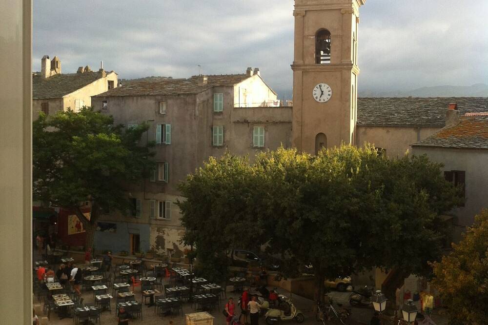 Apartamento entero, T3 Apartment in the heart of Saint Florent in Saint-Florent, Region de Calvi