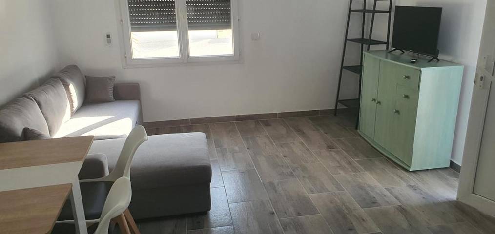 Location de vacances pour 2 personnes, avec terrasse à Milhaud - 3