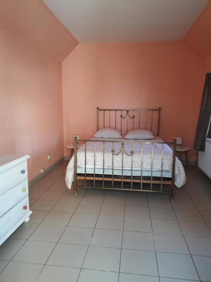 Location de vacances pour 6 personnes, avec terrasse ainsi que vue et jardin à Saint-Étienne-au-Mont - 3