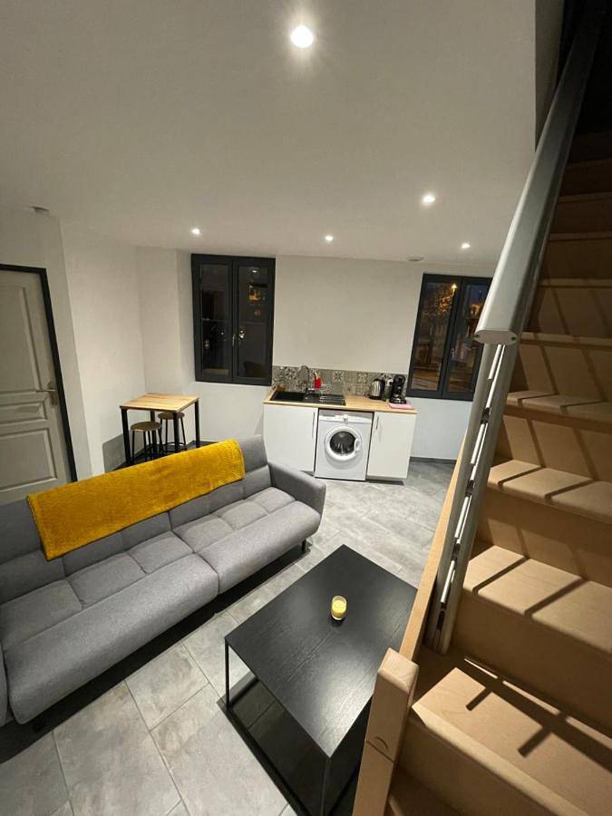 Appartement entier, One-Bedroom Apartment in Casteljaloux, Région de Nérac