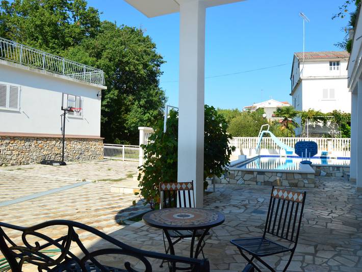 Ferienwohnung für 8 Personen, mit Garten und Terrasse in Grad Šibenik - 4