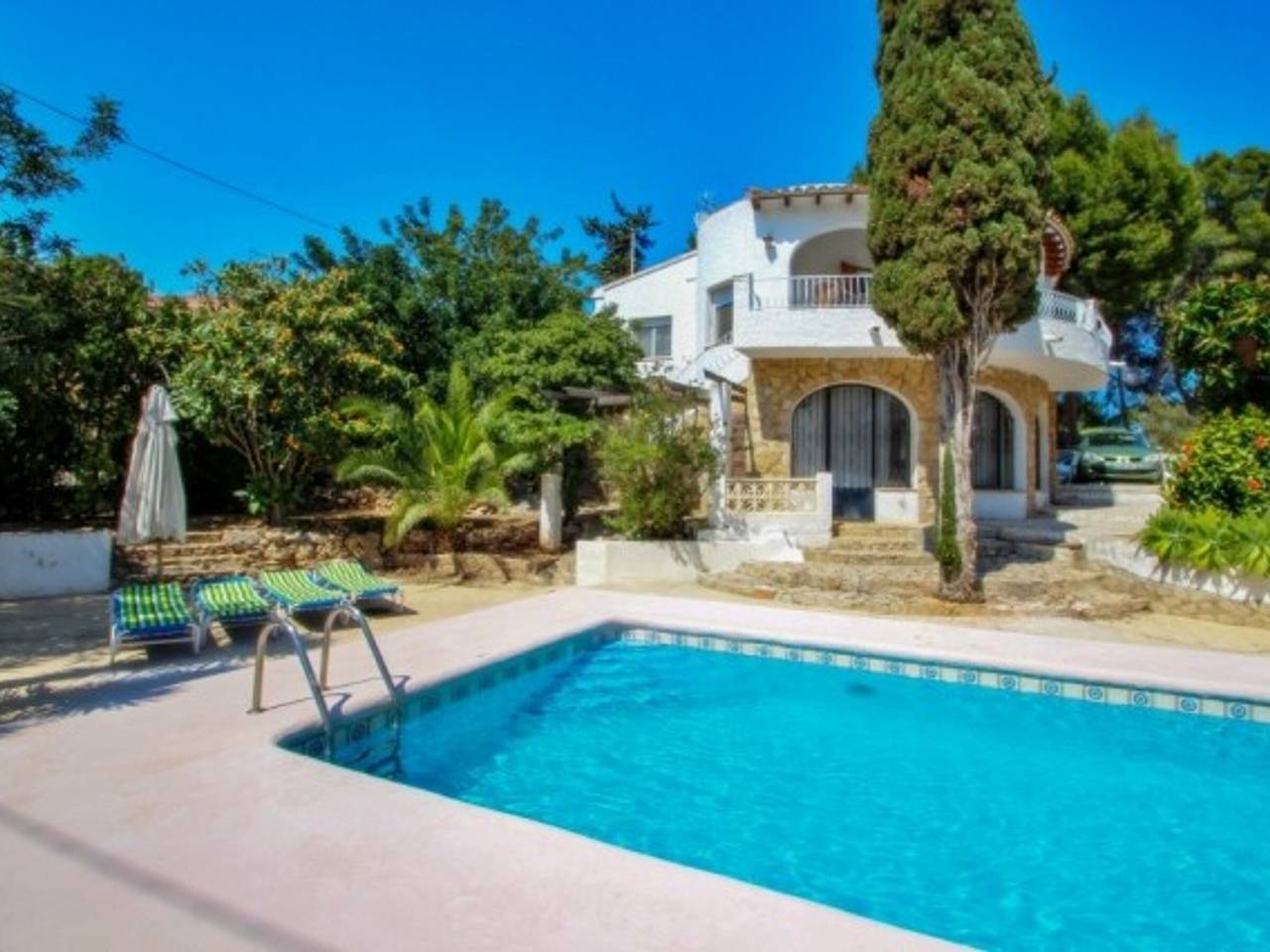 Charming Villa in Moraira for 4 with Private Pool & Terraces in Moravit, Teulada (Spain)